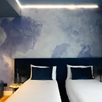 Ami *