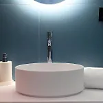 Ami *